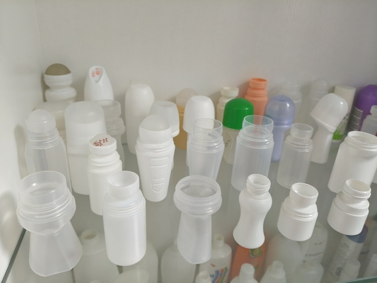 Draagbare rolkraal fles injectie blaas gietmachine voor vierkant fles