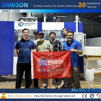 4 Schroef Verwarmingszone Kunststof Blaasvormmachine HDPE Jerrycan Flessenproductielijn Klemkracht 270 KN Technologie