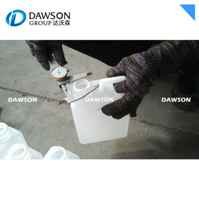 Schroefverwarmingsvermogen 6kw Extrusie blaasvormmachine voor HDPE PP Jerry kan melkfles smeermiddel 5L Luchtverbruik 0.6